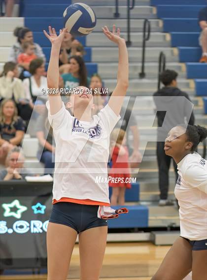Thumbnail 1 in Katy Taylor vs Seven Lakes photogallery.