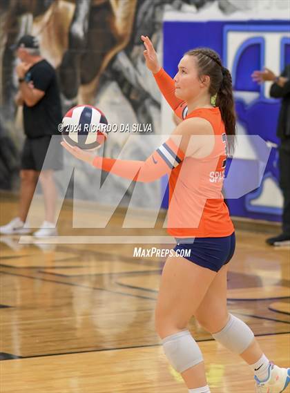 Thumbnail 3 in Katy Taylor vs Seven Lakes photogallery.