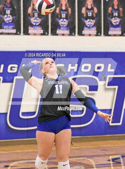 Thumbnail 3 in Katy Taylor vs Seven Lakes photogallery.