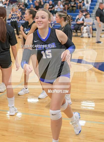 Thumbnail 2 in Katy Taylor vs Seven Lakes photogallery.
