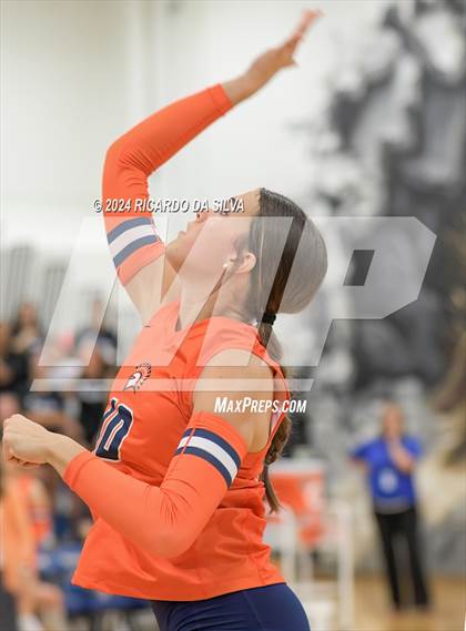 Thumbnail 2 in Katy Taylor vs Seven Lakes photogallery.