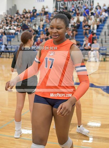Thumbnail 1 in Katy Taylor vs Seven Lakes photogallery.