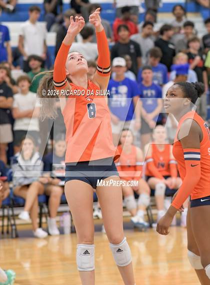 Thumbnail 3 in Katy Taylor vs Seven Lakes photogallery.