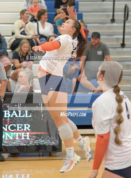 Thumbnail 3 in Katy Taylor vs Seven Lakes photogallery.