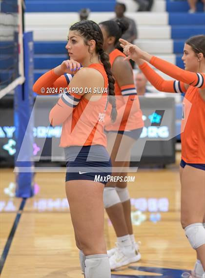 Thumbnail 2 in Katy Taylor vs Seven Lakes photogallery.