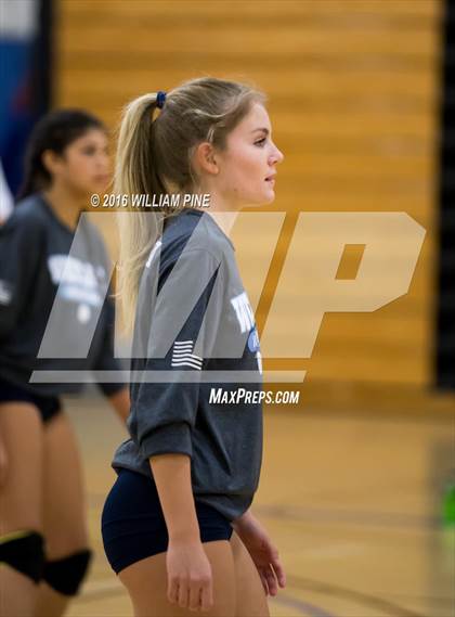 Thumbnail 2 in Westlake vs Spackenkill (NYSPHSAA Class B Regional Semifinal) photogallery.