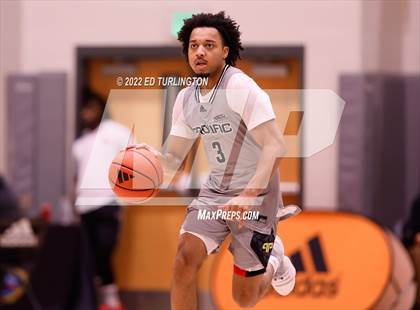 Thumbnail 1 in Calvary Christian Academy vs. Prolific Prep of Napa Christian (Holiday Hoopsgiving) photogallery.