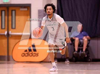 Thumbnail 3 in Calvary Christian Academy vs. Prolific Prep of Napa Christian (Holiday Hoopsgiving) photogallery.
