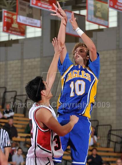 Thumbnail 3 in Santa Margarita vs. Troy (Nike Extravaganza) photogallery.