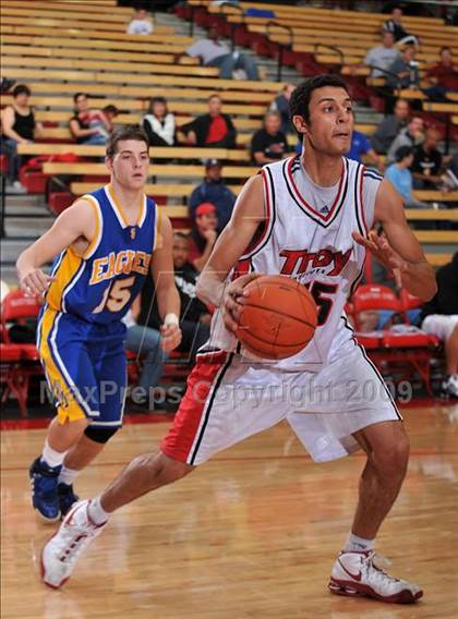 Thumbnail 1 in Santa Margarita vs. Troy (Nike Extravaganza) photogallery.