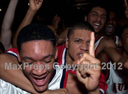 Thumbnail 2 in Aurora West vs. Metea Valley (IHSA Sectional Final) photogallery.