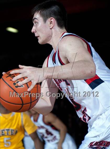 Thumbnail 1 in Aurora West vs. Metea Valley (IHSA Sectional Final) photogallery.