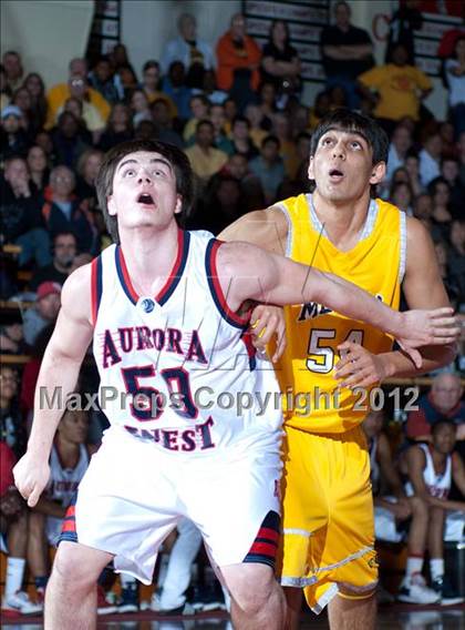 Thumbnail 3 in Aurora West vs. Metea Valley (IHSA Sectional Final) photogallery.