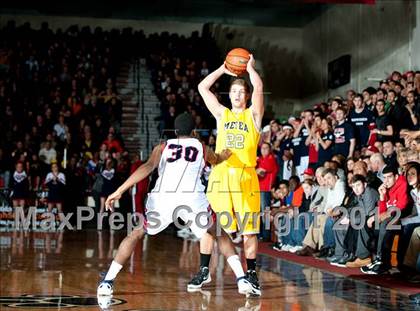 Thumbnail 1 in Aurora West vs. Metea Valley (IHSA Sectional Final) photogallery.