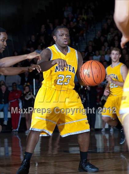 Thumbnail 3 in Aurora West vs. Metea Valley (IHSA Sectional Final) photogallery.