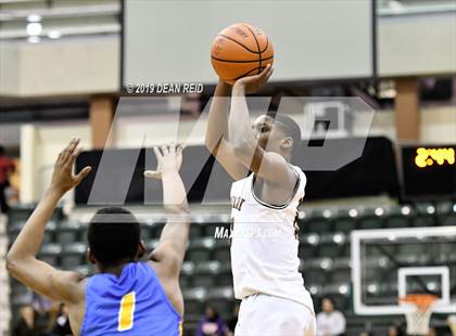 Thumbnail 3 in Morgan Park vs. Simeon (CPS Tournament Semifinal) photogallery.