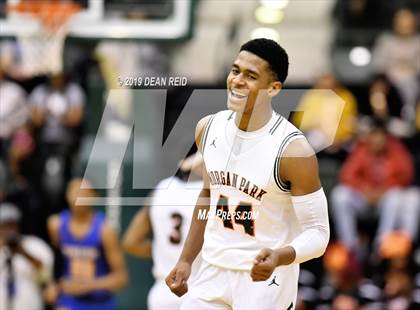 Thumbnail 3 in Morgan Park vs. Simeon (CPS Tournament Semifinal) photogallery.
