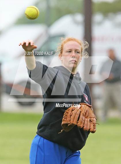 Thumbnail 3 in Coginchaug Regional @ Waterford (CIAC Class M First Round) photogallery.