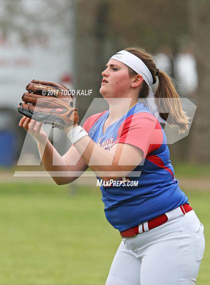 Thumbnail 3 in Coginchaug Regional @ Waterford (CIAC Class M First Round) photogallery.