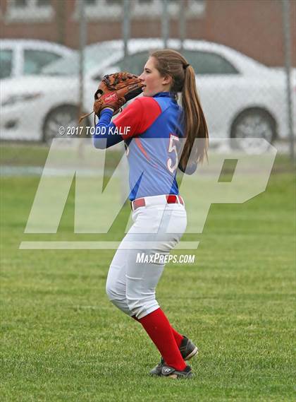 Thumbnail 3 in Coginchaug Regional @ Waterford (CIAC Class M First Round) photogallery.