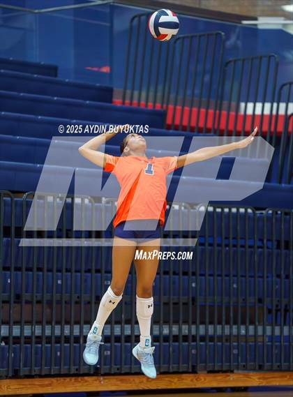Thumbnail 2 in Lone Star vs McKinney North (Allen Texas Open) photogallery.