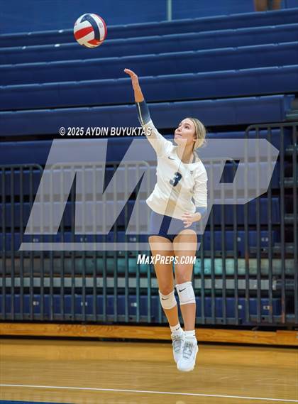 Thumbnail 3 in Lone Star vs McKinney North (Allen Texas Open) photogallery.