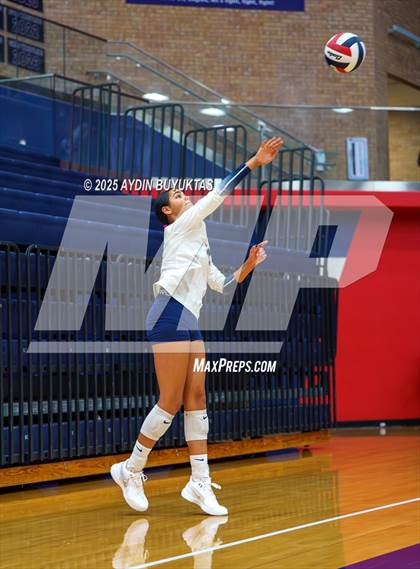 Thumbnail 1 in Lone Star vs McKinney North (Allen Texas Open) photogallery.