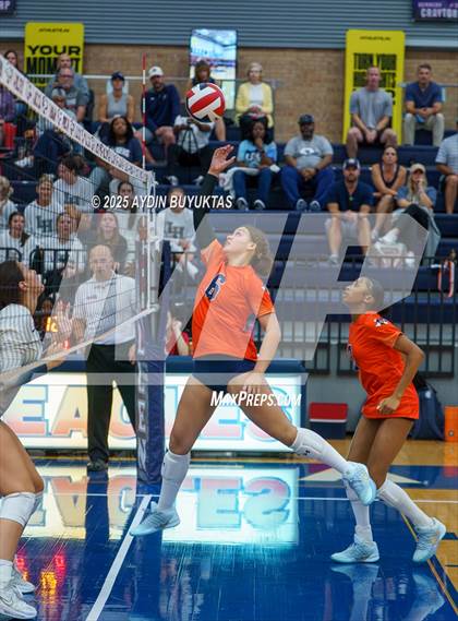 Thumbnail 3 in Lone Star vs McKinney North (Allen Texas Open) photogallery.