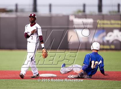 Thumbnail 3 in Corsicana vs. Mansfield Timberview (UIL 5A Area Playoff) photogallery.