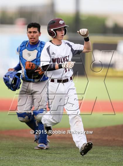 Thumbnail 2 in Corsicana vs. Mansfield Timberview (UIL 5A Area Playoff) photogallery.