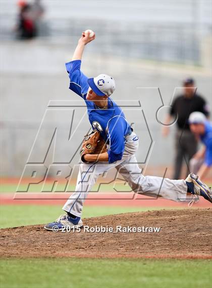Thumbnail 3 in Corsicana vs. Mansfield Timberview (UIL 5A Area Playoff) photogallery.