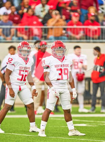 Thumbnail 3 in Westlake vs. North Shore (UIL 6A D1 Football Semifinal) photogallery.
