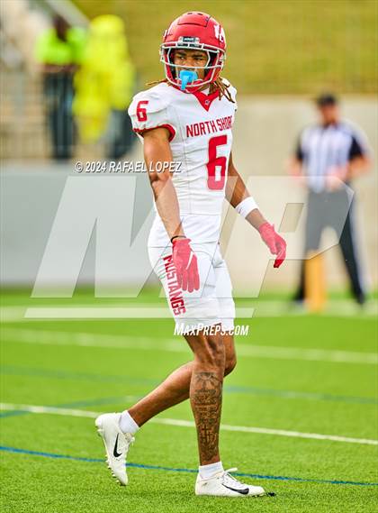 Thumbnail 3 in Westlake vs. North Shore (UIL 6A D1 Football Semifinal) photogallery.