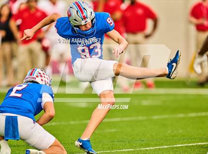 Thumbnail 3 in Westlake vs. North Shore (UIL 6A D1 Football Semifinal) photogallery.