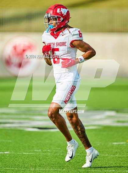 Thumbnail 1 in Westlake vs. North Shore (UIL 6A D1 Football Semifinal) photogallery.