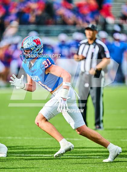 Thumbnail 2 in Westlake vs. North Shore (UIL 6A D1 Football Semifinal) photogallery.