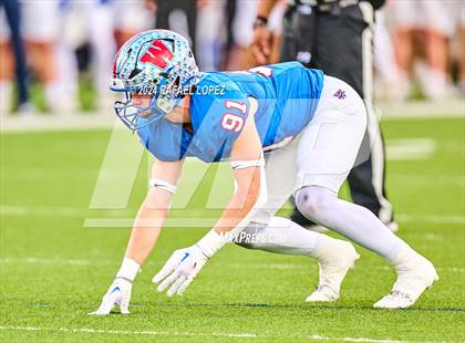 Thumbnail 2 in Westlake vs. North Shore (UIL 6A D1 Football Semifinal) photogallery.