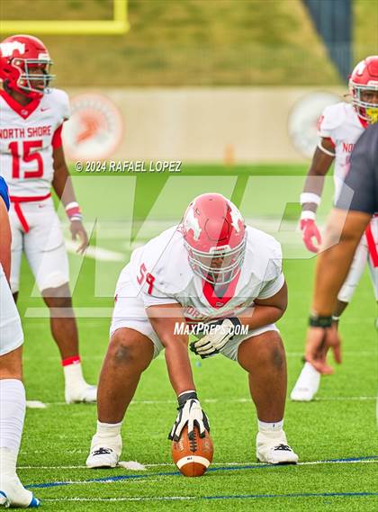 Thumbnail 2 in Westlake vs. North Shore (UIL 6A D1 Football Semifinal) photogallery.