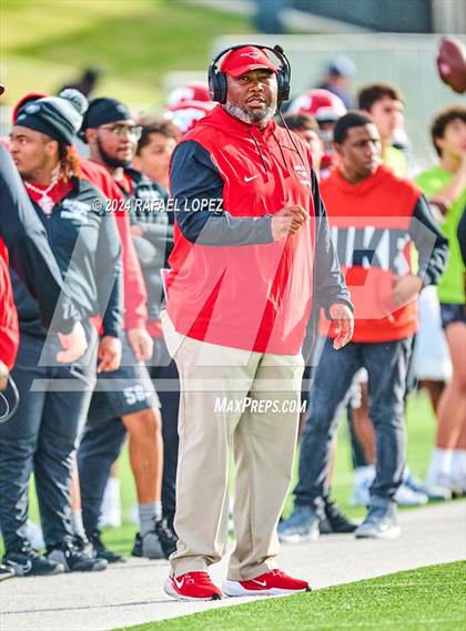 Thumbnail 1 in Westlake vs. North Shore (UIL 6A D1 Football Semifinal) photogallery.
