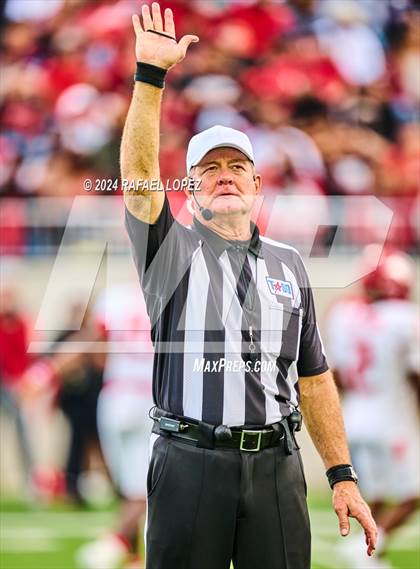 Thumbnail 2 in Westlake vs. North Shore (UIL 6A D1 Football Semifinal) photogallery.