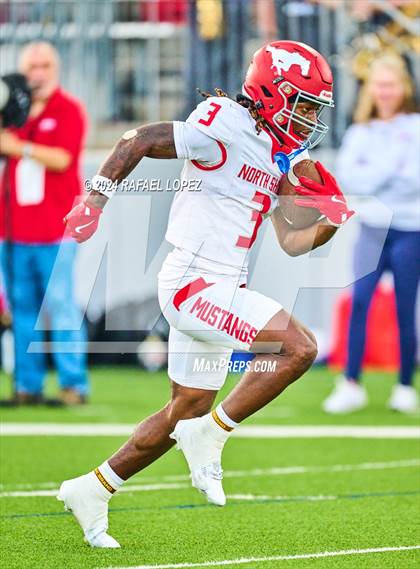 Thumbnail 1 in Westlake vs. North Shore (UIL 6A D1 Football Semifinal) photogallery.