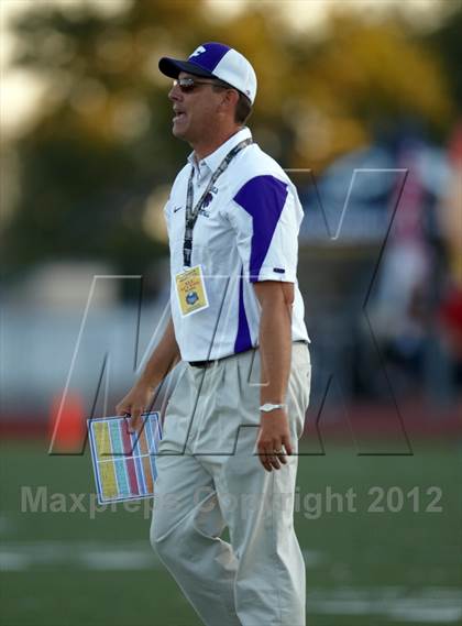 Thumbnail 3 in Franklin vs. Thousand Oaks (Battle for Veterans) photogallery.