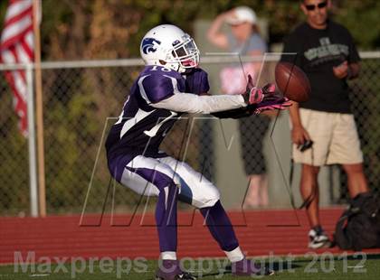 Thumbnail 2 in Franklin vs. Thousand Oaks (Battle for Veterans) photogallery.