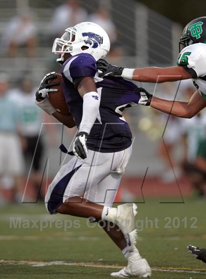 Thumbnail 3 in Franklin vs. Thousand Oaks (Battle for Veterans) photogallery.