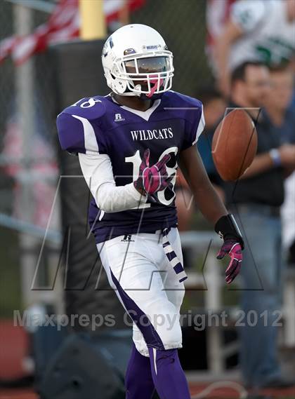 Thumbnail 3 in Franklin vs. Thousand Oaks (Battle for Veterans) photogallery.