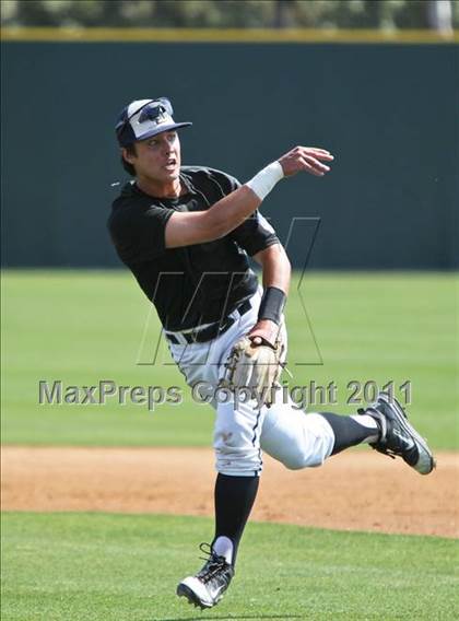 Thumbnail 2 in Parker vs. La Jolla Country Day (CIF SDS D4 Final) photogallery.
