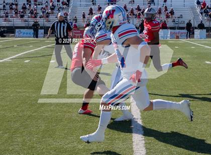 Thumbnail 2 in Westlake v San Antonio Stevens (UIL 6A D1 Regional Playoff) photogallery.