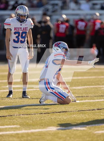 Thumbnail 3 in Westlake v San Antonio Stevens (UIL 6A D1 Regional Playoff) photogallery.