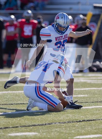 Thumbnail 3 in Westlake v San Antonio Stevens (UIL 6A D1 Regional Playoff) photogallery.