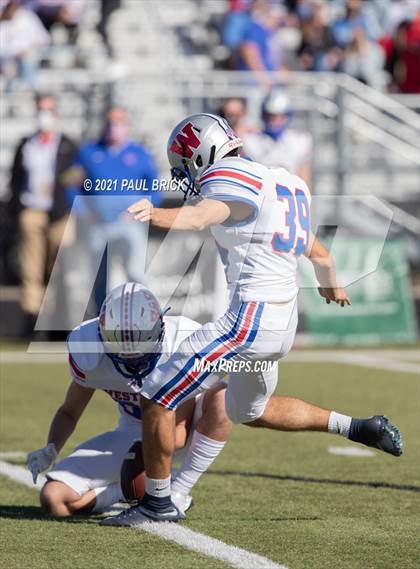 Thumbnail 2 in Westlake v San Antonio Stevens (UIL 6A D1 Regional Playoff) photogallery.